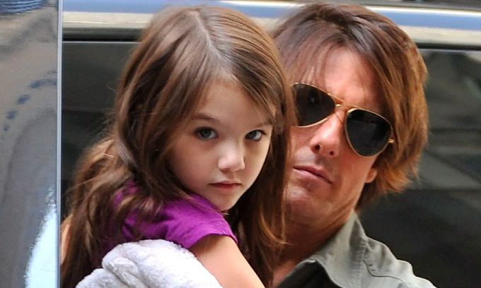 Tom Cruise nhiều năm không gặp con